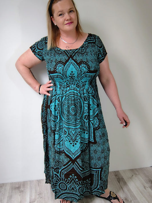 Ručně vyráběné šaty Tyrkysová mandala