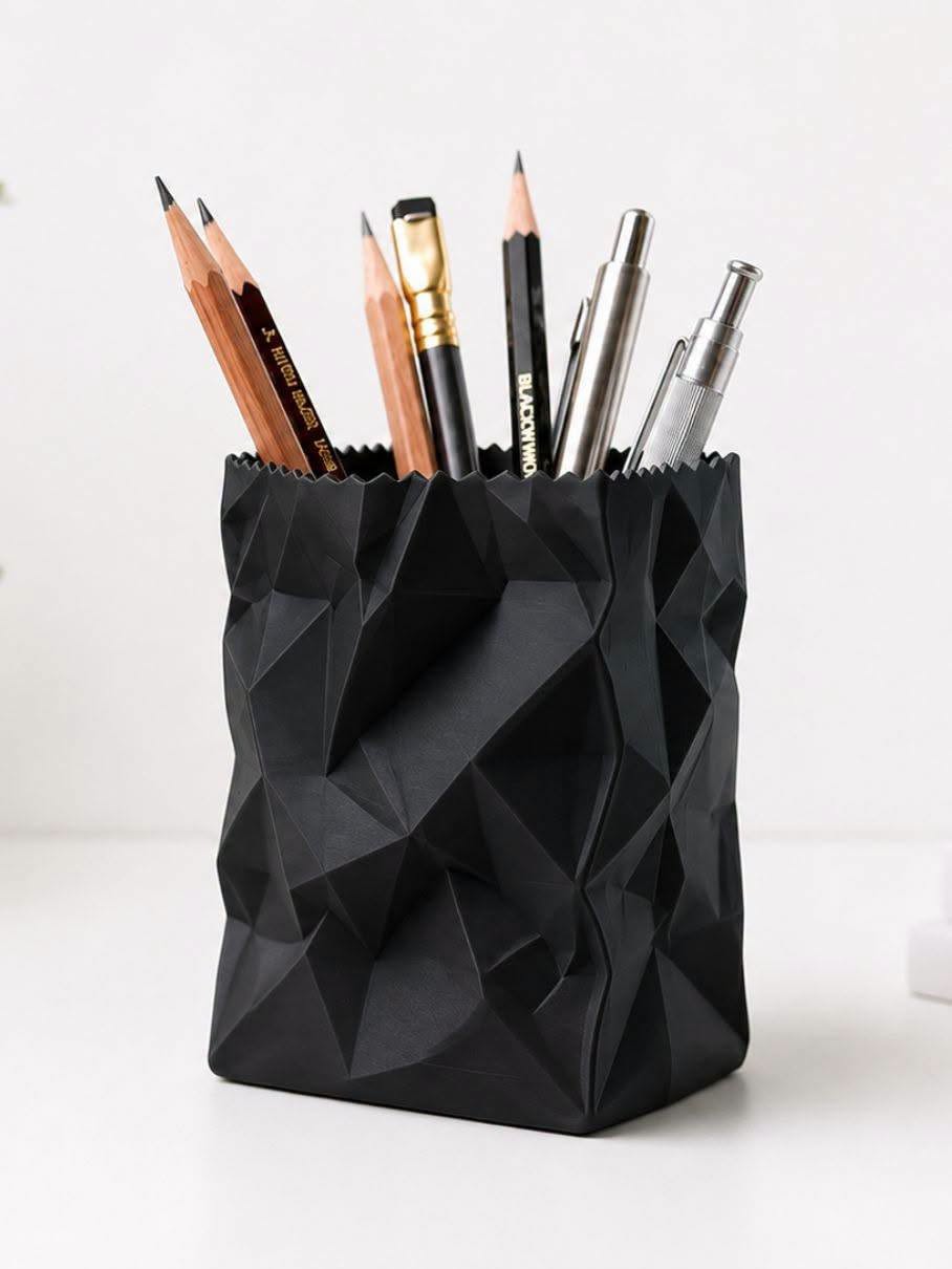 Designový kelímek na tužky a štětce – 3D tištěný organizér